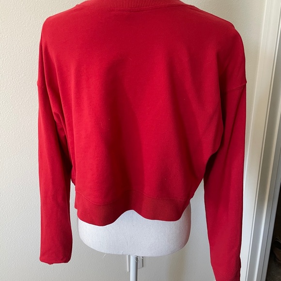 Red pullover sweater - Picture 3 of 3